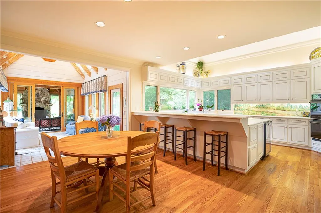 425 Rivertrail Court, Atlanta, Georgia 30350, 4 Bedrooms Bedrooms, ,4 BathroomsBathrooms,Residential,Sold,425 Rivertrail Court,6026541
