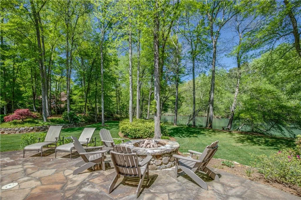 425 Rivertrail Court, Atlanta, Georgia 30350, 4 Bedrooms Bedrooms, ,4 BathroomsBathrooms,Residential,Sold,425 Rivertrail Court,6026541