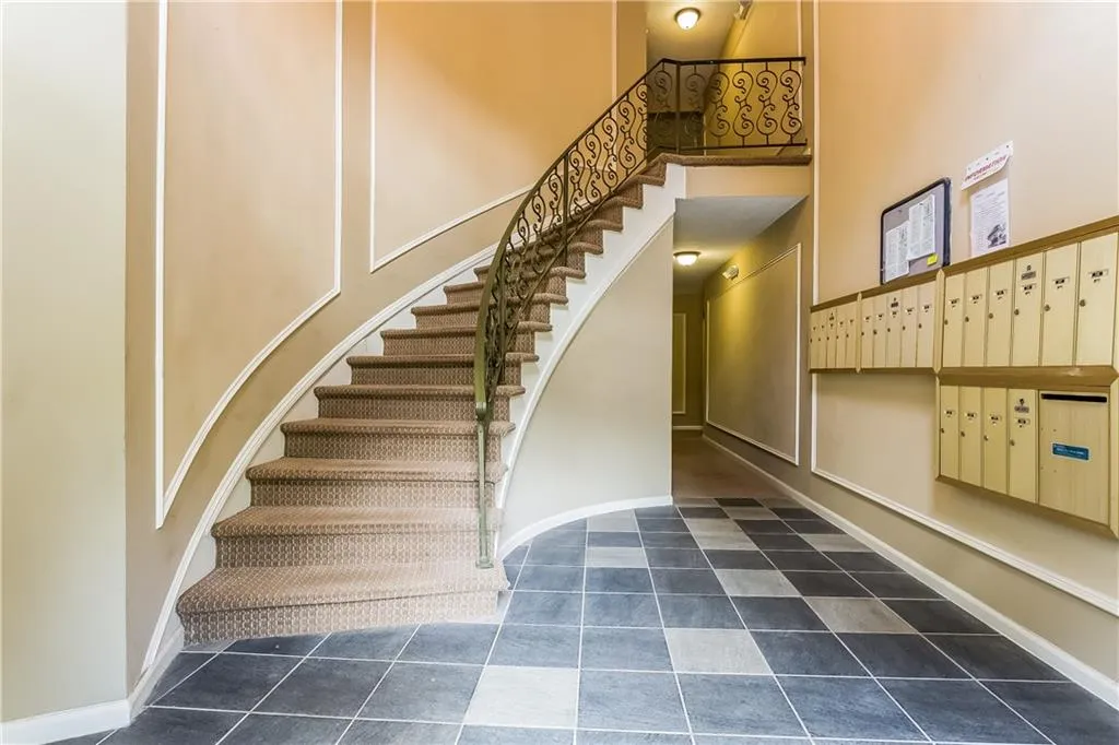 3650 Ashford Dunwoody Road Ne Unit 526, Brookhaven, Georgia 30319, 2 Bedrooms Bedrooms, ,1 BathroomBathrooms,Residential,Sold,3650 Ashford Dunwoody Road Ne Unit 526,5686194