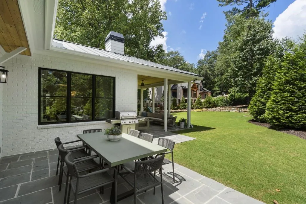 3338 Breton Circle, Brookhaven, Georgia 30319, 5 Bedrooms Bedrooms, ,5 BathroomsBathrooms,Residential,For Sale,3338 Breton Circle,7620402