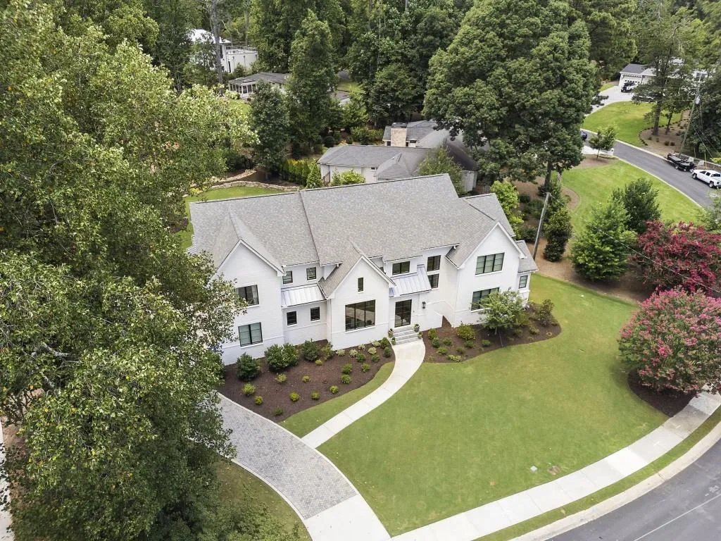 3338 Breton Circle, Brookhaven, Georgia 30319, 5 Bedrooms Bedrooms, ,5 BathroomsBathrooms,Residential,For Sale,3338 Breton Circle,7620402