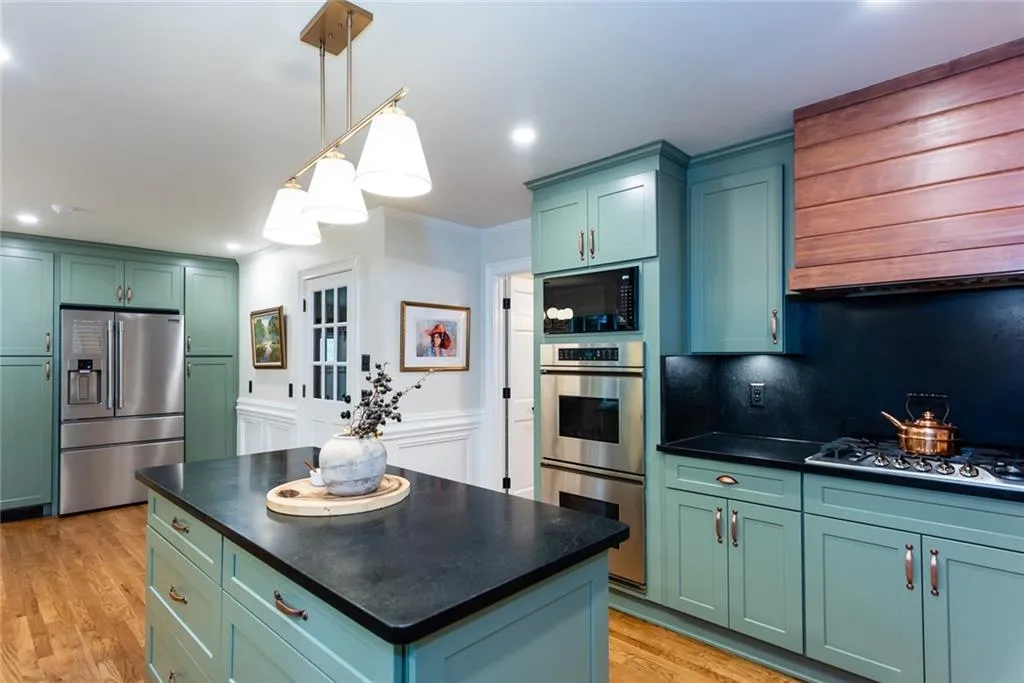 2395 Kimbrough Court, Atlanta, Georgia 30350, 5 Bedrooms Bedrooms, ,4 BathroomsBathrooms,Residential,Sold,2395 Kimbrough Court,7366547