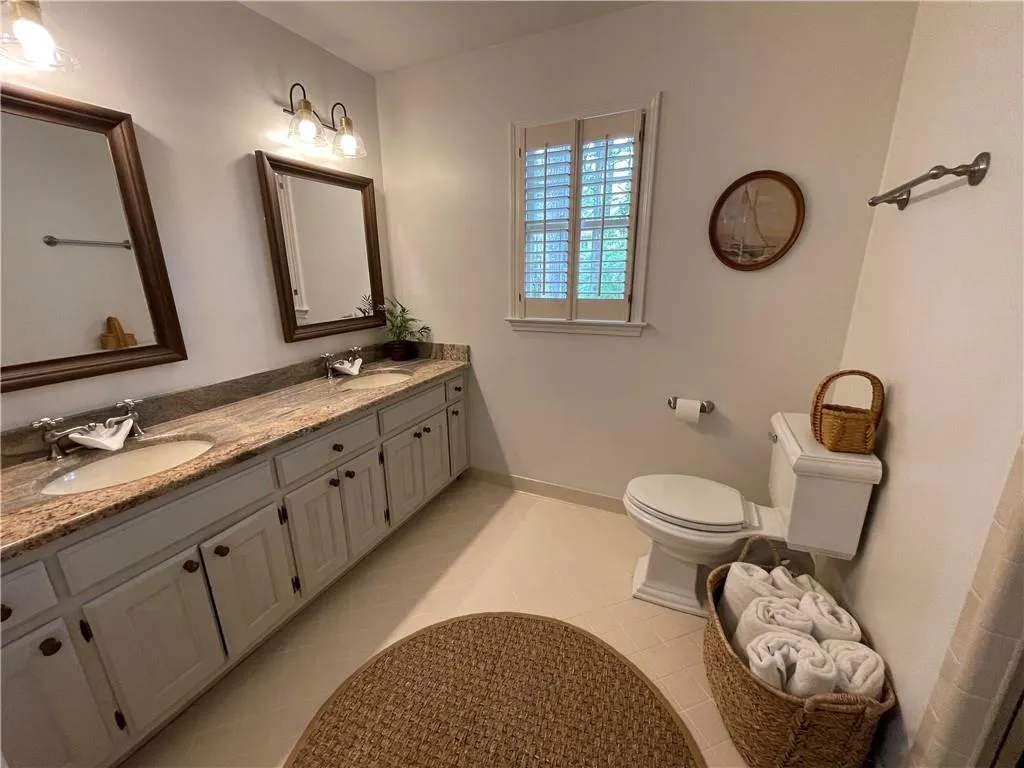 2395 Kimbrough Court, Atlanta, Georgia 30350, 5 Bedrooms Bedrooms, ,4 BathroomsBathrooms,Residential,Sold,2395 Kimbrough Court,7366547