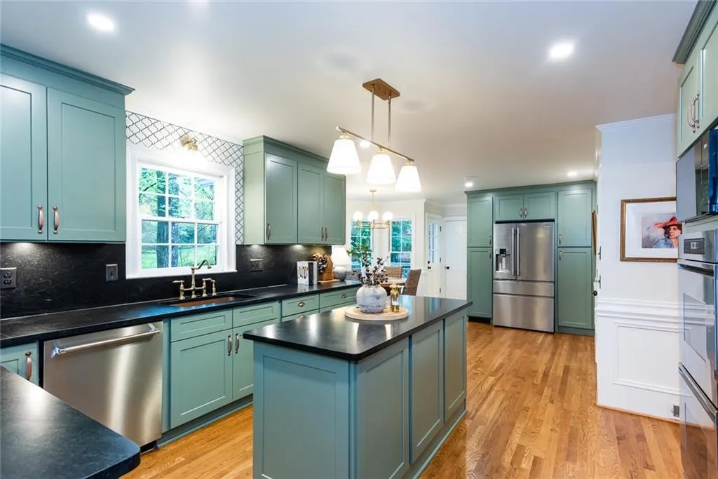 2395 Kimbrough Court, Atlanta, Georgia 30350, 5 Bedrooms Bedrooms, ,4 BathroomsBathrooms,Residential,Sold,2395 Kimbrough Court,7366547