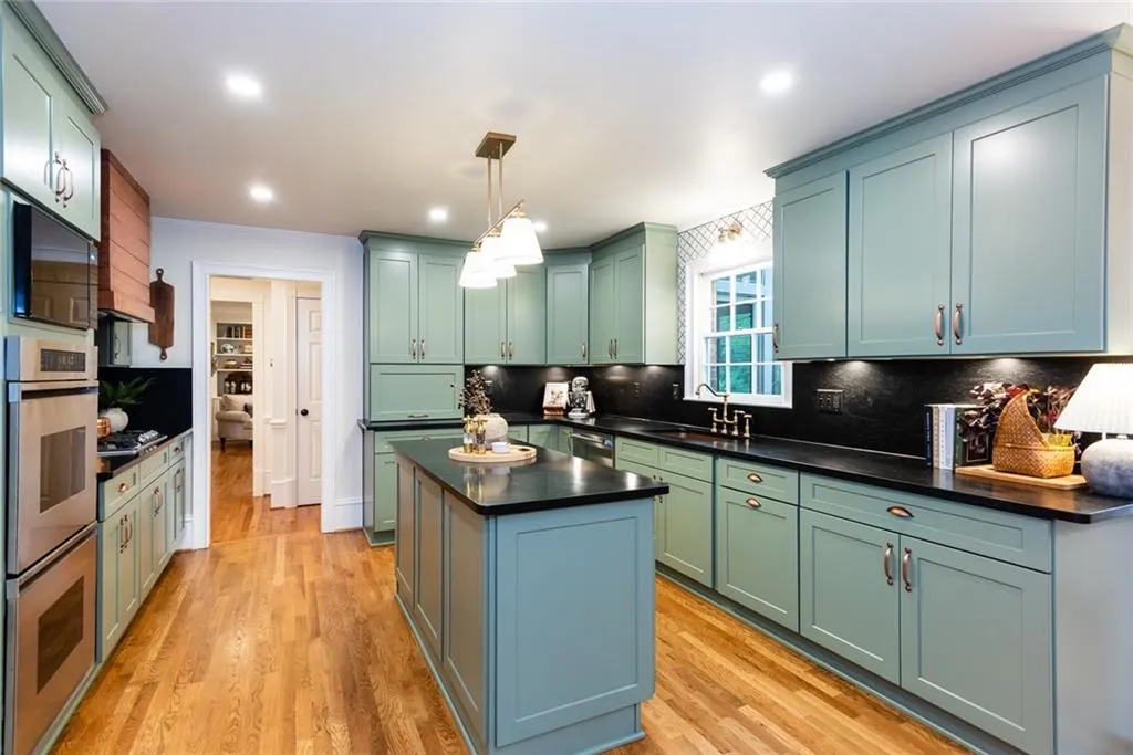 2395 Kimbrough Court, Atlanta, Georgia 30350, 5 Bedrooms Bedrooms, ,4 BathroomsBathrooms,Residential,Sold,2395 Kimbrough Court,7366547