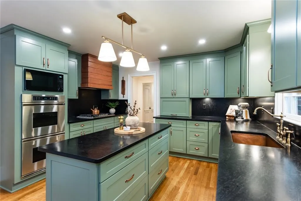 2395 Kimbrough Court, Atlanta, Georgia 30350, 5 Bedrooms Bedrooms, ,4 BathroomsBathrooms,Residential,Sold,2395 Kimbrough Court,7366547