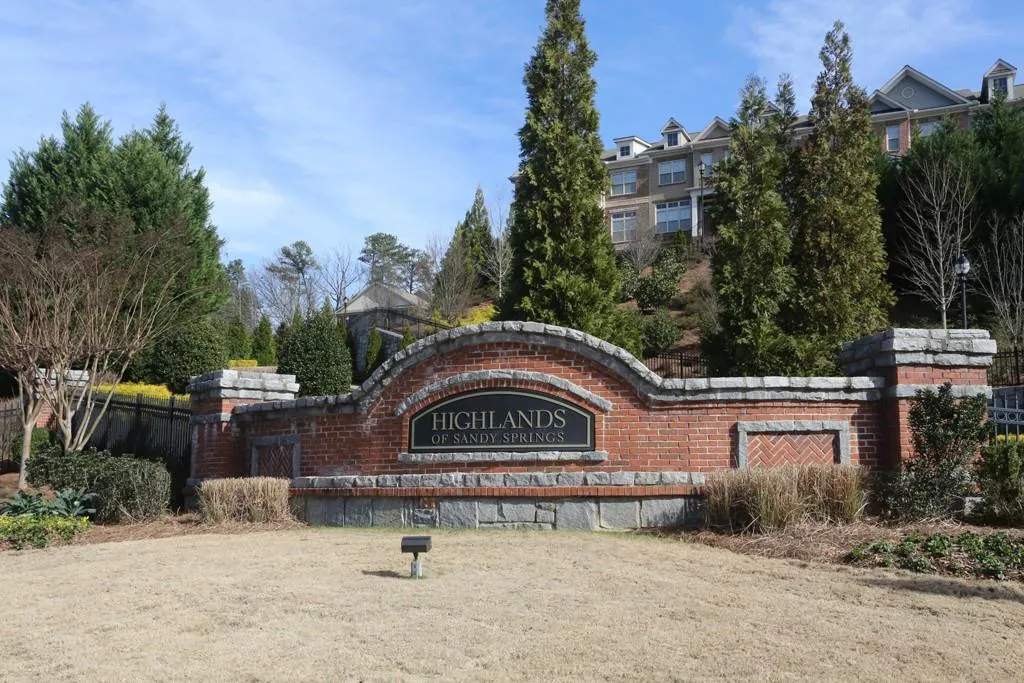 7265 Glisten Avenue Unit 110, Sandy Springs, Georgia 30328, 2 Bedrooms Bedrooms, ,2 BathroomsBathrooms,Residential,Sold,7265 Glisten Avenue Unit 110,5644868