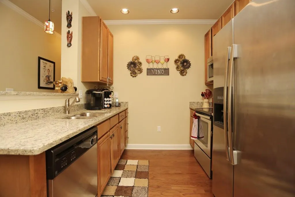 7265 Glisten Avenue Unit 110, Sandy Springs, Georgia 30328, 2 Bedrooms Bedrooms, ,2 BathroomsBathrooms,Residential,Sold,7265 Glisten Avenue Unit 110,5644868