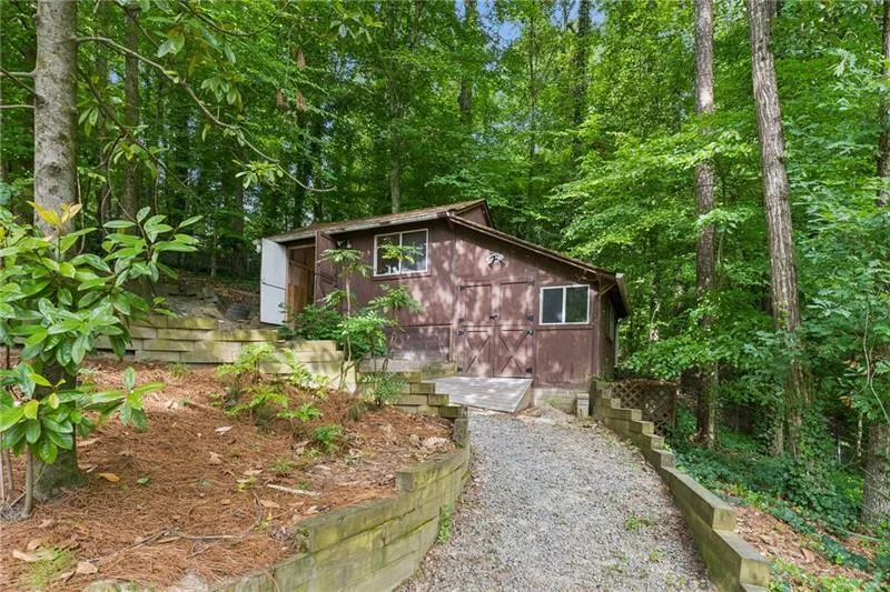 4992 Rebel Trail, Atlanta, Georgia 30327, 5 Bedrooms Bedrooms, 0 ,5 BathroomsBathrooms,Residential,For Sale,4992 Rebel Trail,7842116