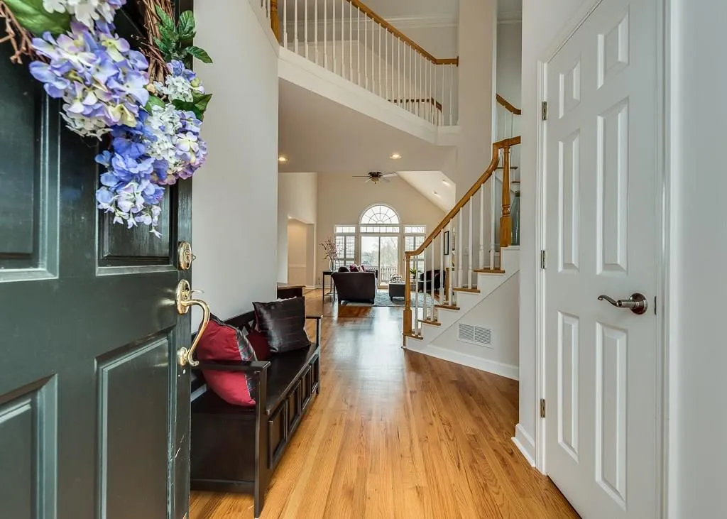 5715 Cameron Hall Place, Sandy Springs, Georgia 30328, 3 Bedrooms Bedrooms, ,2 BathroomsBathrooms,Residential,Sold,5715 Cameron Hall Place,5984699