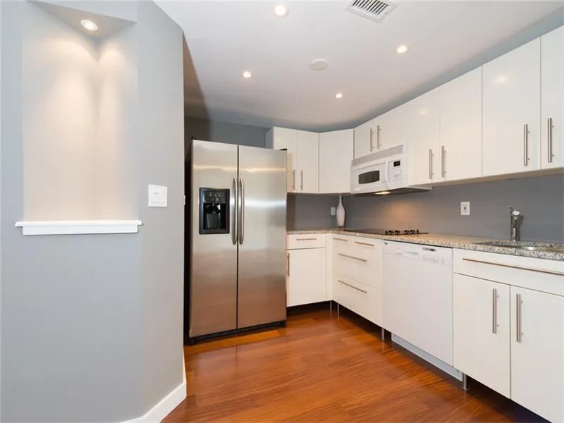199 14th Street Ne Unit 908, Atlanta, Georgia 30309, 2 Bedrooms Bedrooms, ,2 BathroomsBathrooms,Residential,Sold,199 14th Street Ne Unit 908,5918353