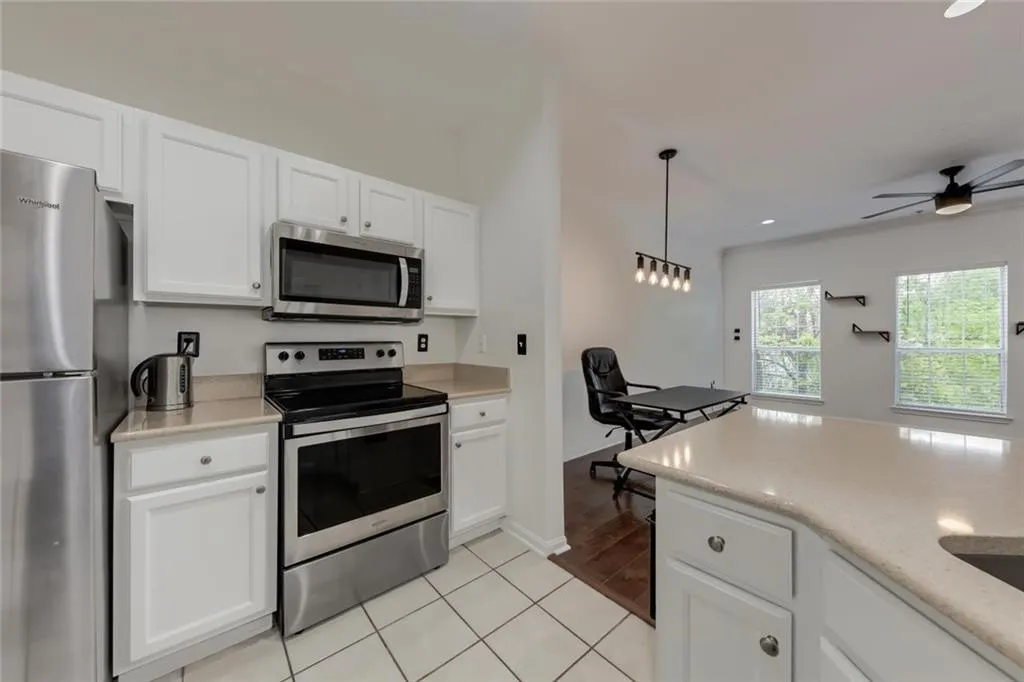 5641 Roswell Road Unit 108, Sandy Springs, Georgia 30342, 1 Bedroom Bedrooms, ,1 BathroomBathrooms,Residential,Sold,5641 Roswell Road Unit 108,7202919