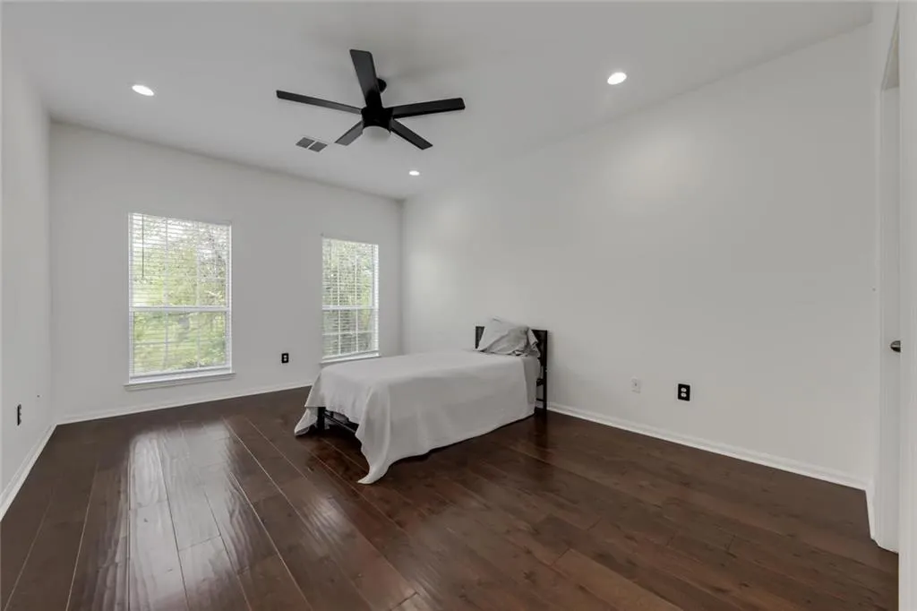 5641 Roswell Road Unit 108, Sandy Springs, Georgia 30342, 1 Bedroom Bedrooms, ,1 BathroomBathrooms,Residential,Sold,5641 Roswell Road Unit 108,7202919