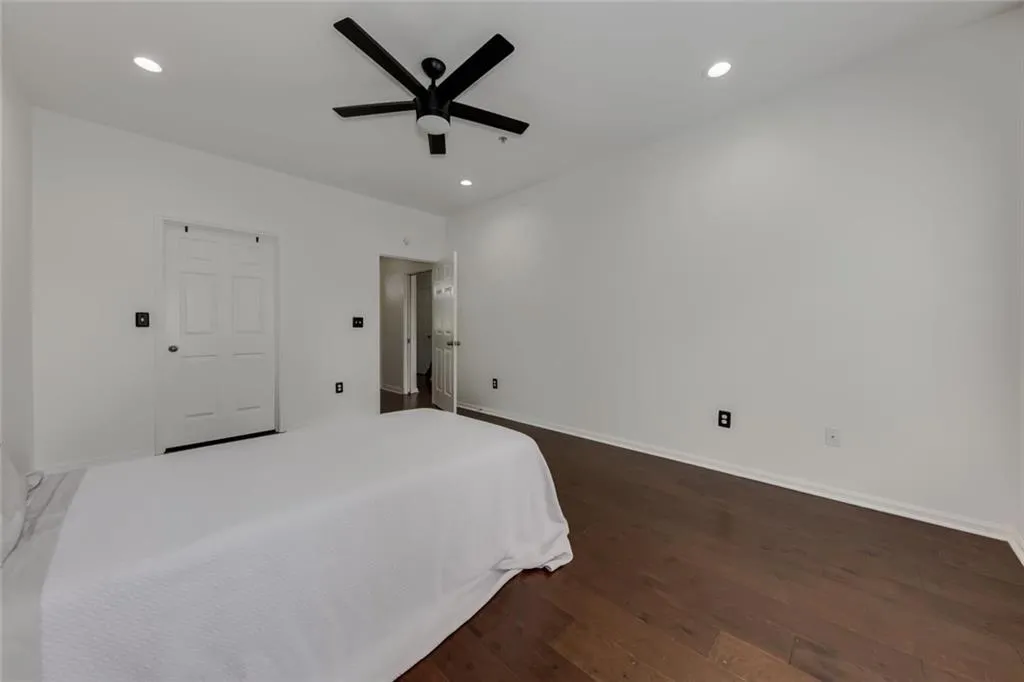 5641 Roswell Road Unit 108, Sandy Springs, Georgia 30342, 1 Bedroom Bedrooms, ,1 BathroomBathrooms,Residential,Sold,5641 Roswell Road Unit 108,7202919