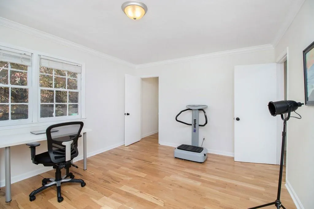 6520 Roswell Road Ne Unit 16, Atlanta, Georgia 30328, 2 Bedrooms Bedrooms, ,1 BathroomBathrooms,Residential,Sold,6520 Roswell Road Ne Unit 16,6815874