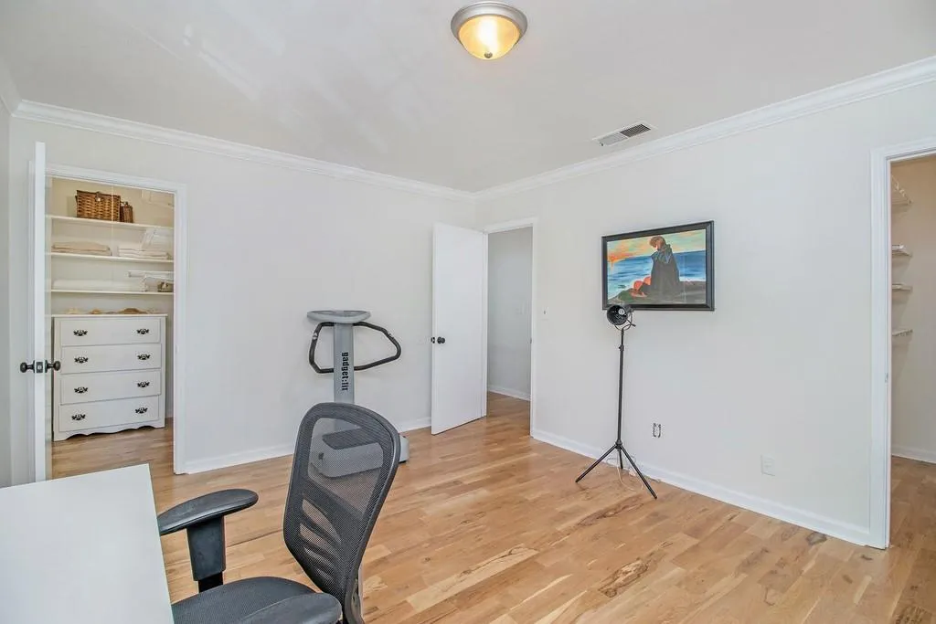 6520 Roswell Road Ne Unit 16, Atlanta, Georgia 30328, 2 Bedrooms Bedrooms, ,1 BathroomBathrooms,Residential,Sold,6520 Roswell Road Ne Unit 16,6815874
