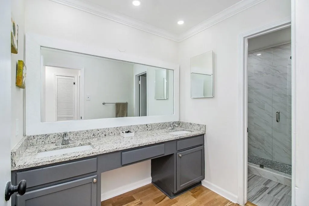 6520 Roswell Road Ne Unit 16, Atlanta, Georgia 30328, 2 Bedrooms Bedrooms, ,1 BathroomBathrooms,Residential,Sold,6520 Roswell Road Ne Unit 16,6815874