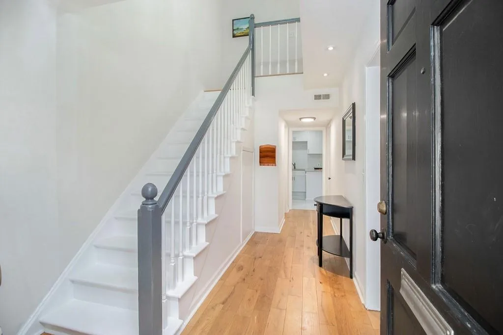 6520 Roswell Road Ne Unit 16, Atlanta, Georgia 30328, 2 Bedrooms Bedrooms, ,1 BathroomBathrooms,Residential,Sold,6520 Roswell Road Ne Unit 16,6815874