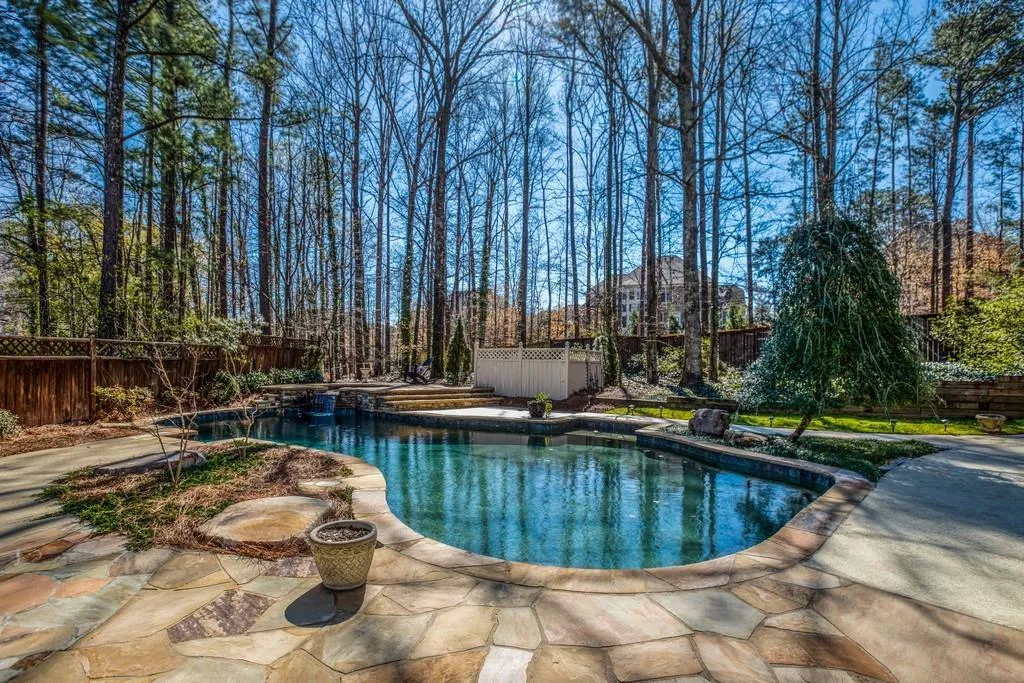 215 Walhalla Court, Atlanta, Georgia 30350, 5 Bedrooms Bedrooms, ,4 BathroomsBathrooms,Residential,Sold,215 Walhalla Court,6524829