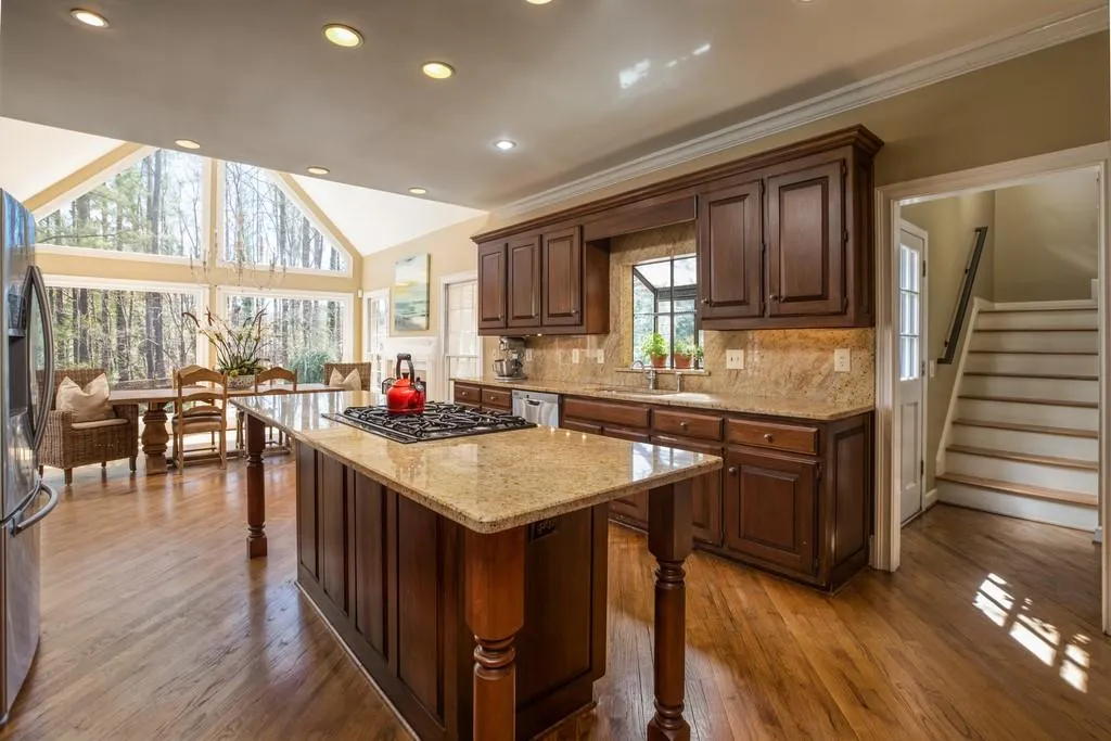 215 Walhalla Court, Atlanta, Georgia 30350, 5 Bedrooms Bedrooms, ,4 BathroomsBathrooms,Residential,Sold,215 Walhalla Court,6524829