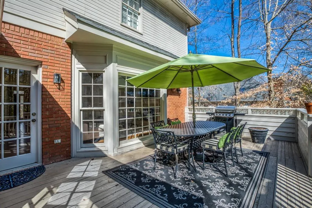 215 Walhalla Court, Atlanta, Georgia 30350, 5 Bedrooms Bedrooms, ,4 BathroomsBathrooms,Residential,Sold,215 Walhalla Court,6524829