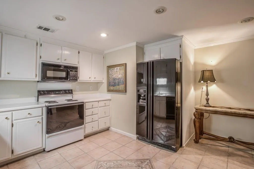 215 Walhalla Court, Atlanta, Georgia 30350, 5 Bedrooms Bedrooms, ,4 BathroomsBathrooms,Residential,Sold,215 Walhalla Court,6524829