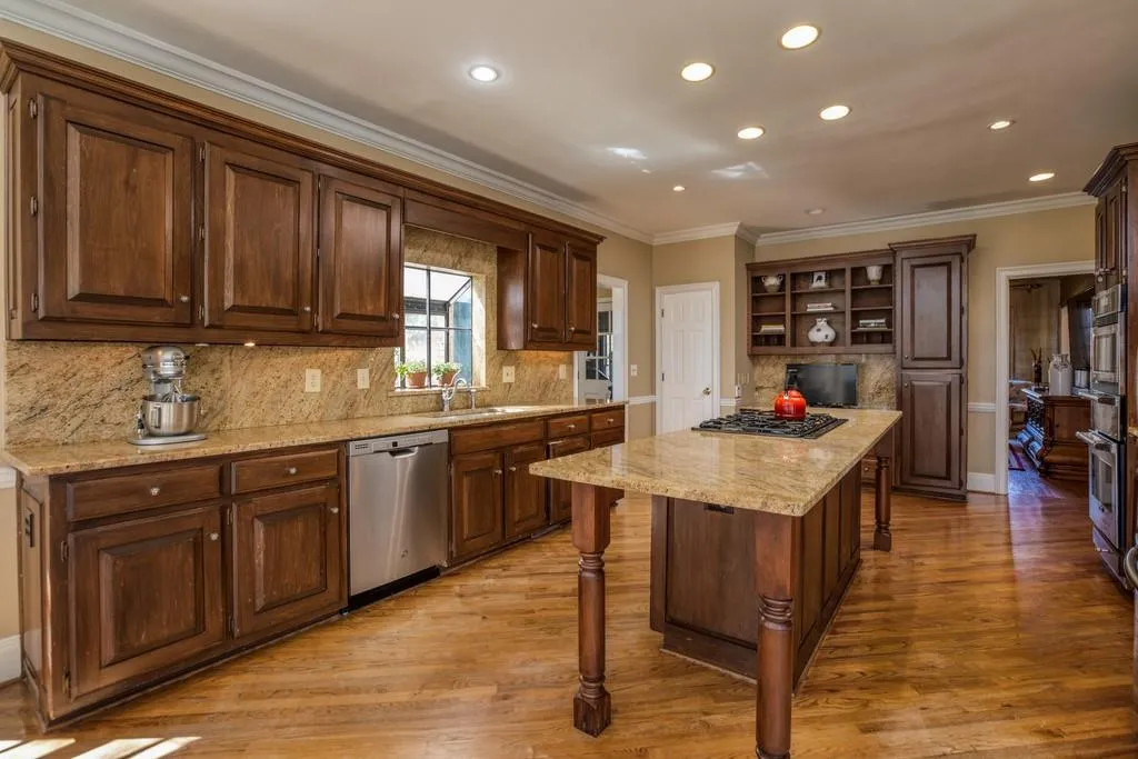 215 Walhalla Court, Atlanta, Georgia 30350, 5 Bedrooms Bedrooms, ,4 BathroomsBathrooms,Residential,Sold,215 Walhalla Court,6524829