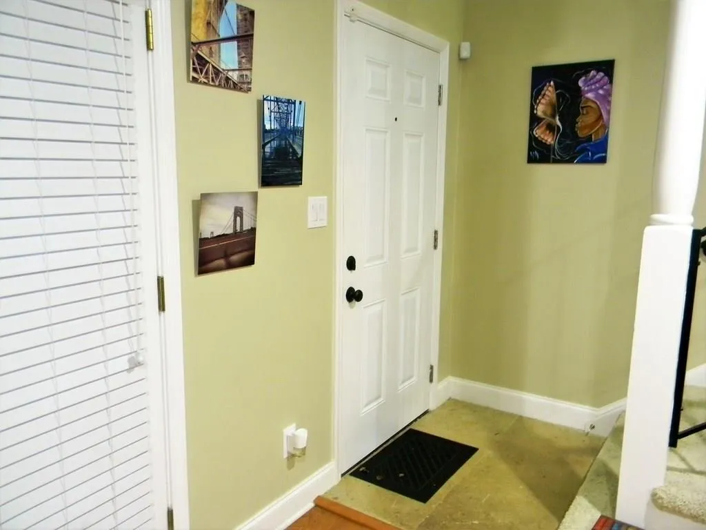 6980 Roswell Road Unit L2, Atlanta, Georgia 30328, 1 Bedroom Bedrooms, ,1 BathroomBathrooms,Residential,Sold,6980 Roswell Road Unit L2,6039108