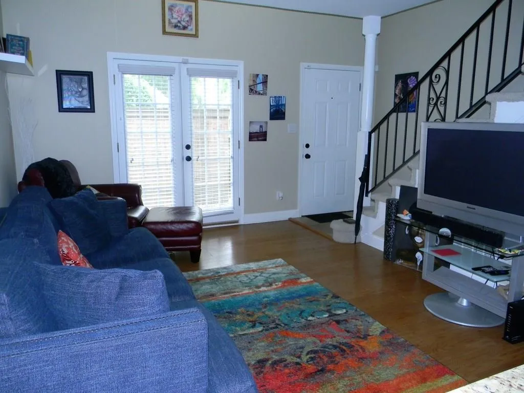 6980 Roswell Road Unit L2, Atlanta, Georgia 30328, 1 Bedroom Bedrooms, ,1 BathroomBathrooms,Residential,Sold,6980 Roswell Road Unit L2,6039108