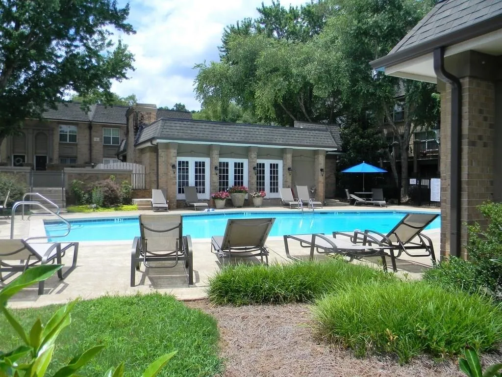 6980 Roswell Road Unit L2, Atlanta, Georgia 30328, 1 Bedroom Bedrooms, ,1 BathroomBathrooms,Residential,Sold,6980 Roswell Road Unit L2,6039108