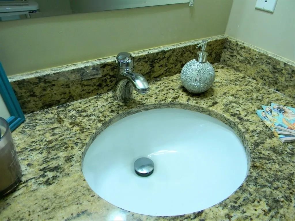 6980 Roswell Road Unit L2, Atlanta, Georgia 30328, 1 Bedroom Bedrooms, ,1 BathroomBathrooms,Residential,Sold,6980 Roswell Road Unit L2,6039108