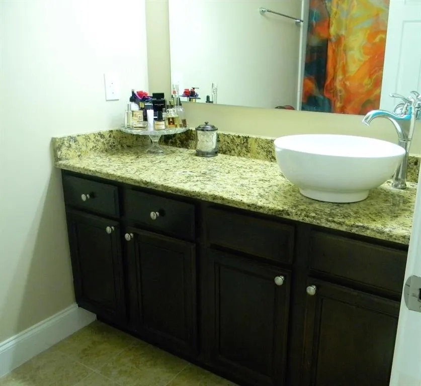 6980 Roswell Road Unit L2, Atlanta, Georgia 30328, 1 Bedroom Bedrooms, ,1 BathroomBathrooms,Residential,Sold,6980 Roswell Road Unit L2,6039108