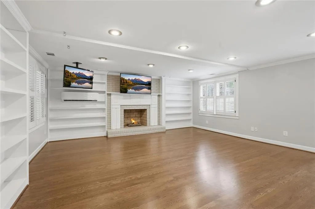 7105 Cherry Bluff Drive, Atlanta, Georgia 30350, 5 Bedrooms Bedrooms, ,4 BathroomsBathrooms,Residential,For Sale,7105 Cherry Bluff Drive,7744451