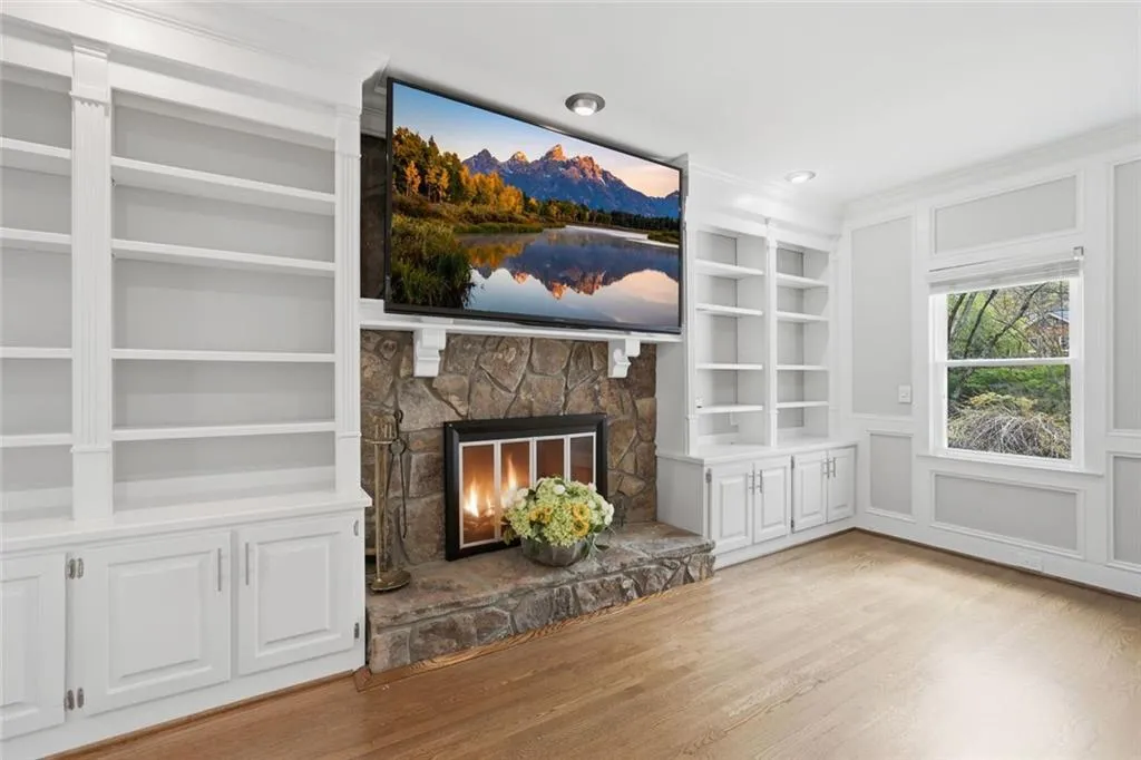 7105 Cherry Bluff Drive, Atlanta, Georgia 30350, 5 Bedrooms Bedrooms, ,4 BathroomsBathrooms,Residential,For Sale,7105 Cherry Bluff Drive,7744451