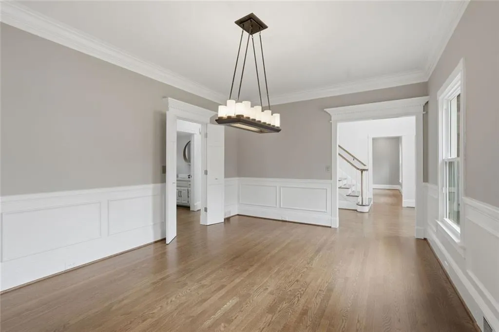 7105 Cherry Bluff Drive, Atlanta, Georgia 30350, 5 Bedrooms Bedrooms, ,4 BathroomsBathrooms,Residential,For Sale,7105 Cherry Bluff Drive,7744451