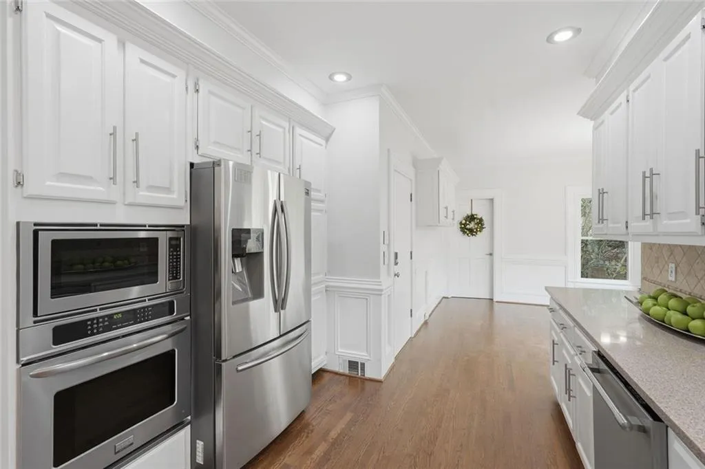 7105 Cherry Bluff Drive, Atlanta, Georgia 30350, 5 Bedrooms Bedrooms, ,4 BathroomsBathrooms,Residential,For Sale,7105 Cherry Bluff Drive,7744451