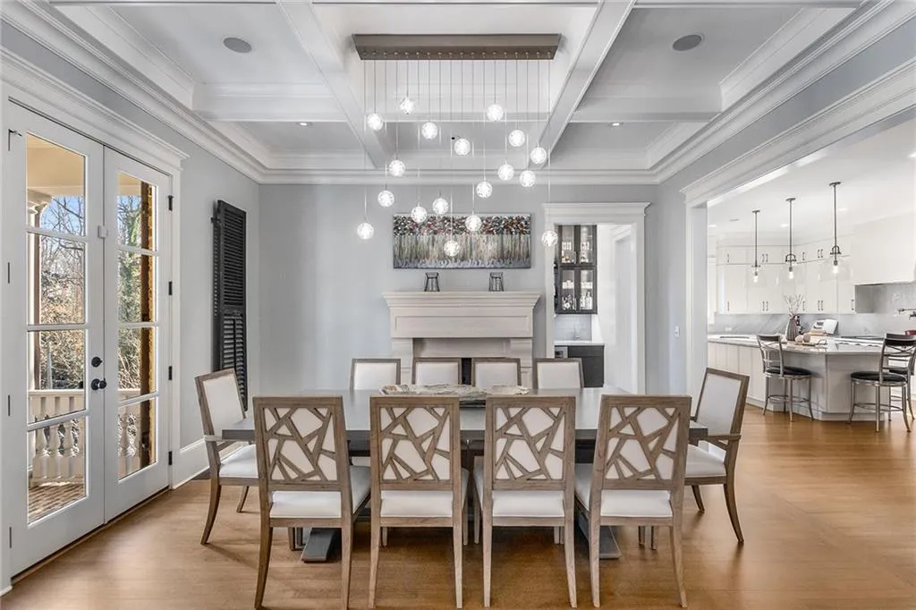 195 Worth Drive, Atlanta, Georgia 30327, 6 Bedrooms Bedrooms, ,5 BathroomsBathrooms,Residential,Sold,195 Worth Drive,7497458