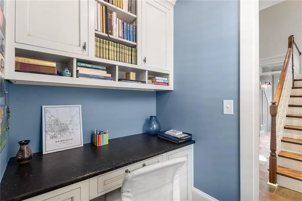 195 Worth Drive, Atlanta, Georgia 30327, 6 Bedrooms Bedrooms, ,5 BathroomsBathrooms,Residential,Sold,195 Worth Drive,7497458