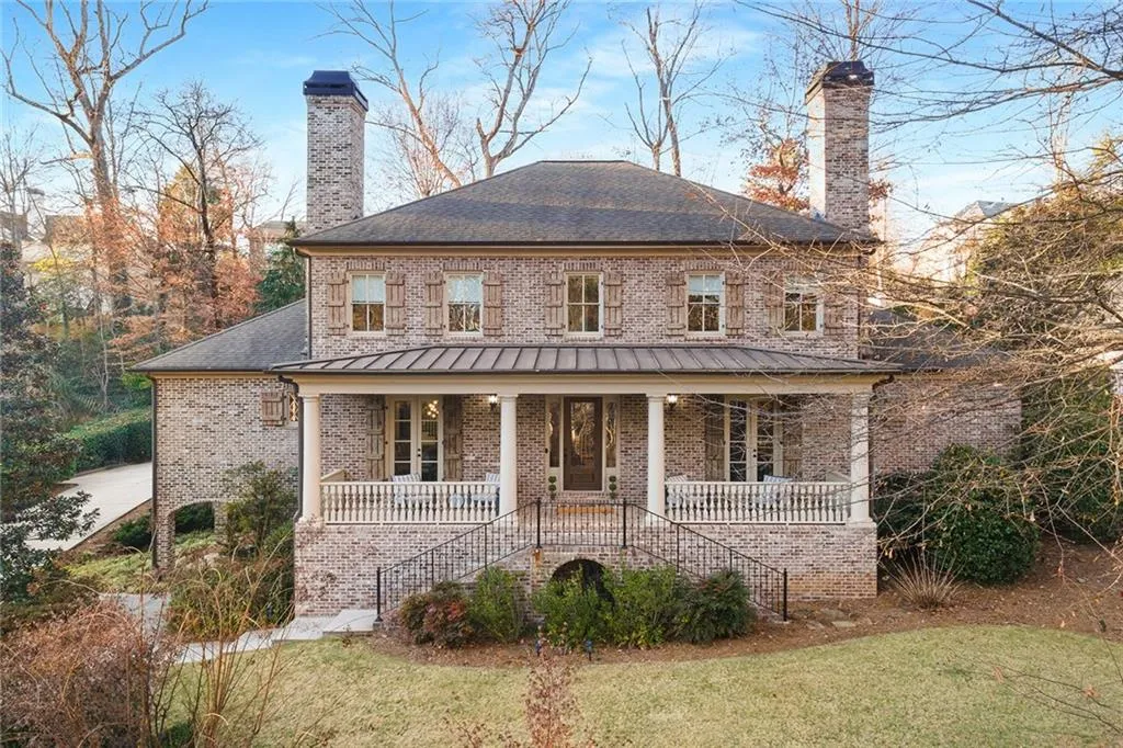 195 Worth Drive, Atlanta, Georgia 30327, 6 Bedrooms Bedrooms, ,5 BathroomsBathrooms,Residential,Sold,195 Worth Drive,7497458