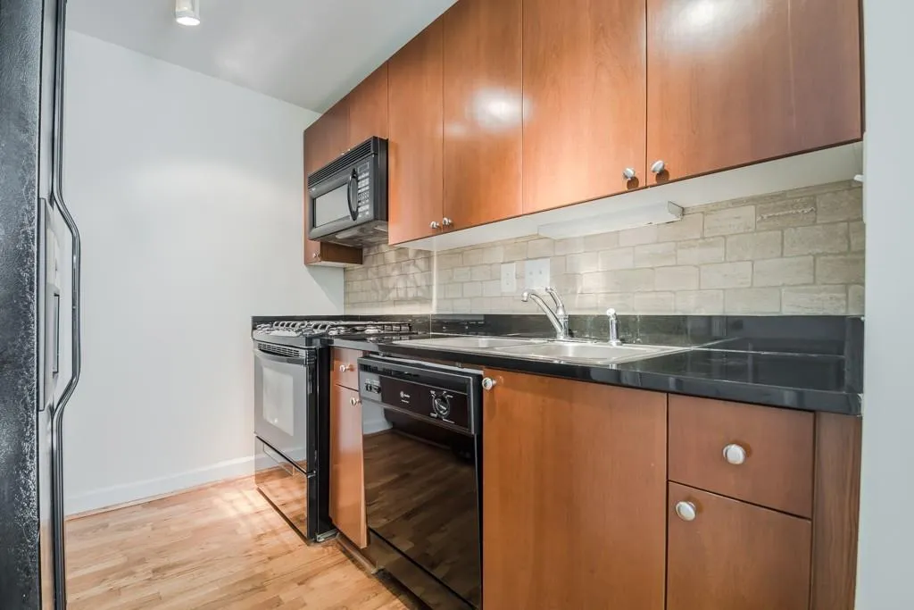 2626 Peachtree Road Nw Unit 413, Atlanta, Georgia 30305, 1 Bedroom Bedrooms, ,1 BathroomBathrooms,Residential,Sold,2626 Peachtree Road Nw Unit 413,5854714