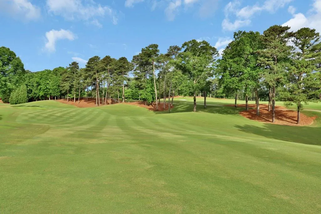 90 Cliffcreek Trc Trace, Sandy Springs, Georgia 30350, 5 Bedrooms Bedrooms, ,4 BathroomsBathrooms,Residential,Sold,90 Cliffcreek Trc Trace,6726313