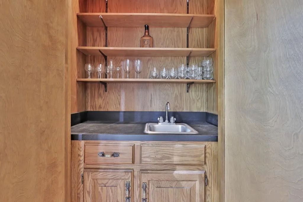 90 Cliffcreek Trc Trace, Sandy Springs, Georgia 30350, 5 Bedrooms Bedrooms, ,4 BathroomsBathrooms,Residential,Sold,90 Cliffcreek Trc Trace,6726313