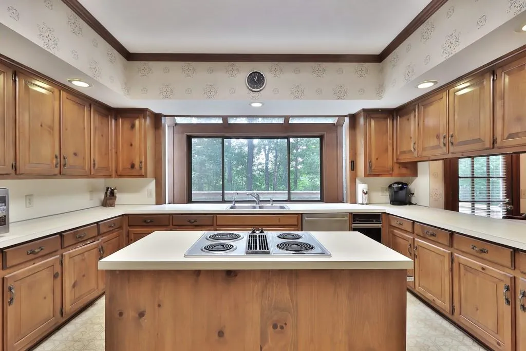 90 Cliffcreek Trc Trace, Sandy Springs, Georgia 30350, 5 Bedrooms Bedrooms, ,4 BathroomsBathrooms,Residential,Sold,90 Cliffcreek Trc Trace,6726313