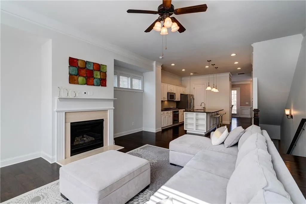 302 Alderwood Lane, Atlanta, Georgia 30328, 3 Bedrooms Bedrooms, ,3 BathroomsBathrooms,Residential,Sold,302 Alderwood Lane,6086467