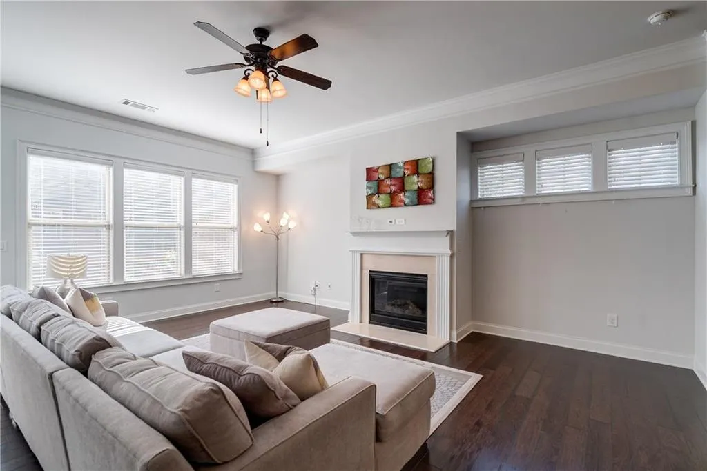302 Alderwood Lane, Atlanta, Georgia 30328, 3 Bedrooms Bedrooms, ,3 BathroomsBathrooms,Residential,Sold,302 Alderwood Lane,6086467