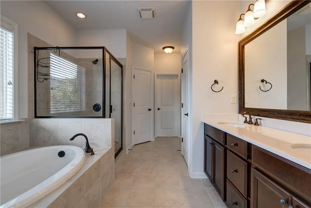302 Alderwood Lane, Atlanta, Georgia 30328, 3 Bedrooms Bedrooms, ,3 BathroomsBathrooms,Residential,Sold,302 Alderwood Lane,6086467