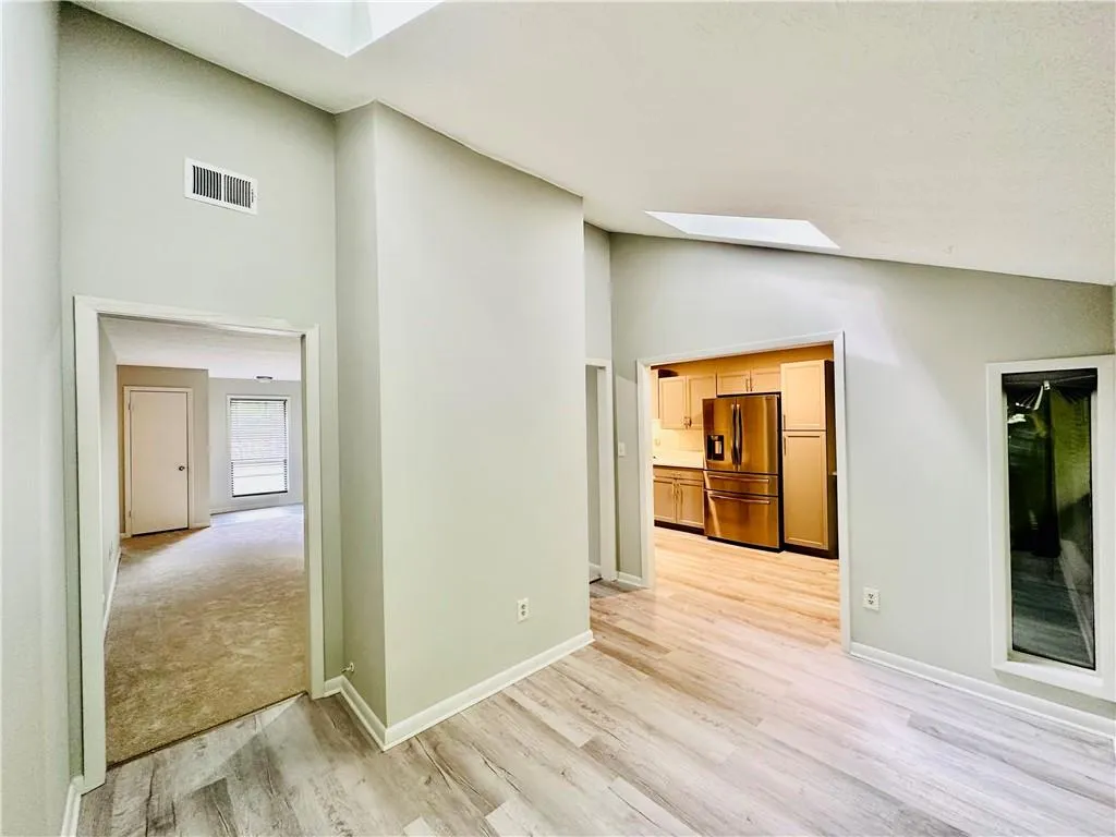 8740 Roswell Road Unit 6d, Atlanta, Georgia 30350, 2 Bedrooms Bedrooms, ,2 BathroomsBathrooms,Residential,Sold,8740 Roswell Road Unit 6d,7219290