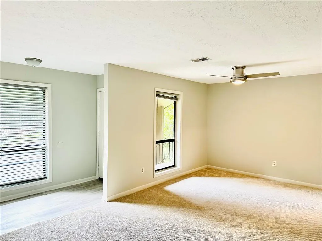 8740 Roswell Road Unit 6d, Atlanta, Georgia 30350, 2 Bedrooms Bedrooms, ,2 BathroomsBathrooms,Residential,Sold,8740 Roswell Road Unit 6d,7219290