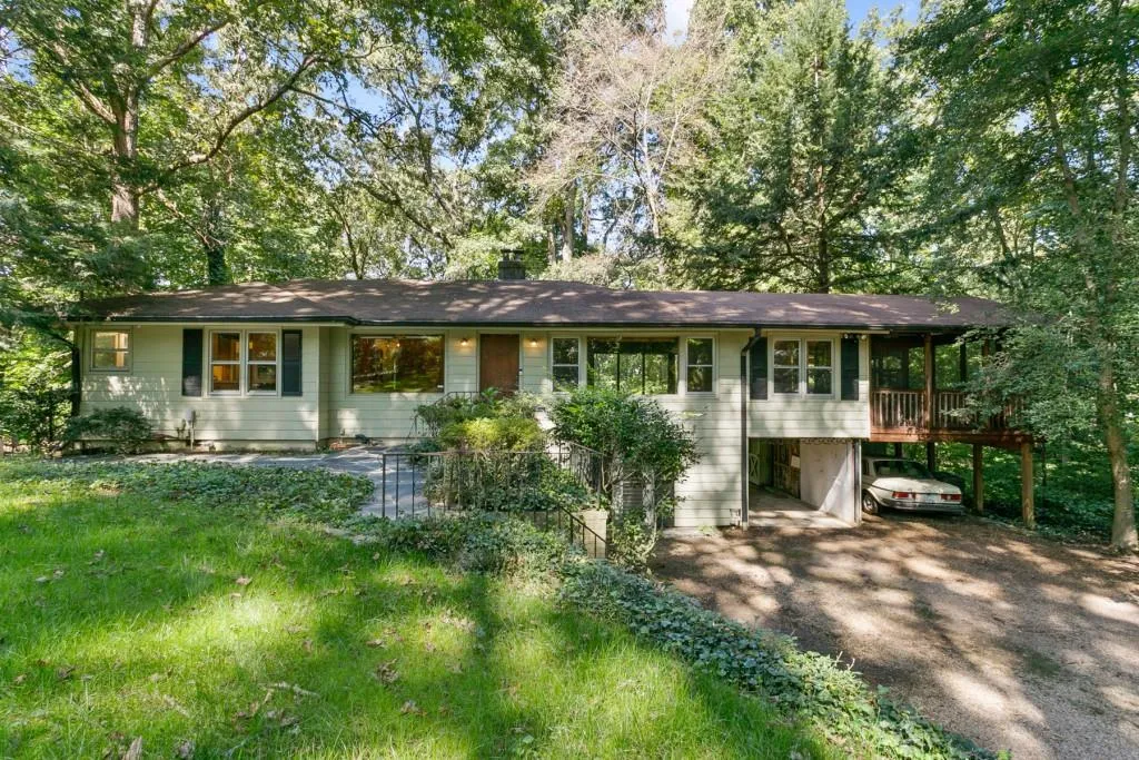 755 Mount Paran Road, Sandy Springs, Georgia 30327, 3 Bedrooms Bedrooms, ,2 BathroomsBathrooms,Residential,Sold,755 Mount Paran Road,6950587