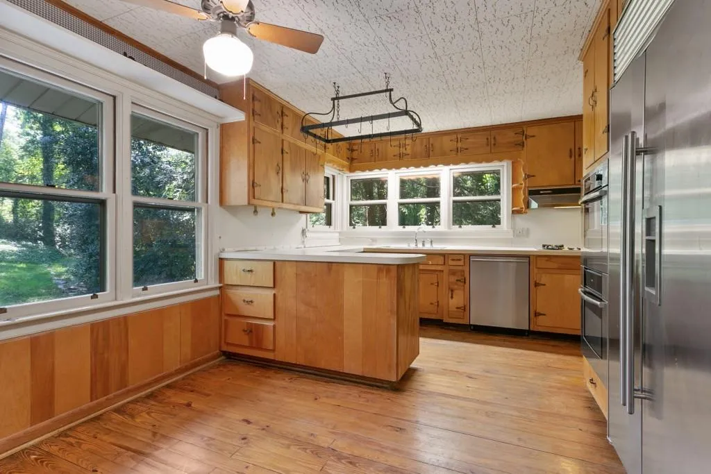 755 Mount Paran Road, Sandy Springs, Georgia 30327, 3 Bedrooms Bedrooms, ,2 BathroomsBathrooms,Residential,Sold,755 Mount Paran Road,6950587